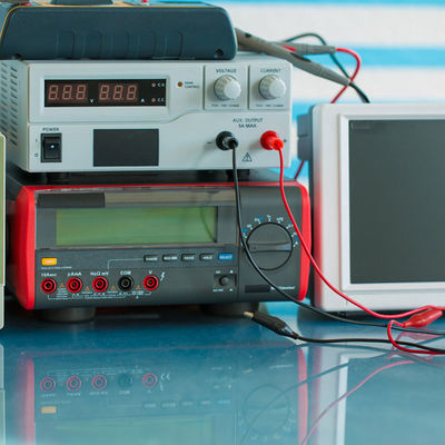 Szybki test laboratoryjny lamp biurkowych Usługi testowe laboratoryjne UL Csa Usługa wykrywania i certyfikacji