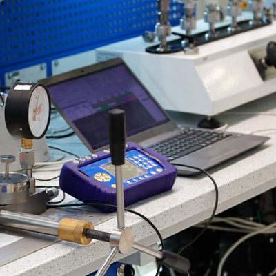 Laboratorium testowe IEC Ul dla przemysłowych maszyn górniczych Szybka usługa uwierzytelniania innej firmy